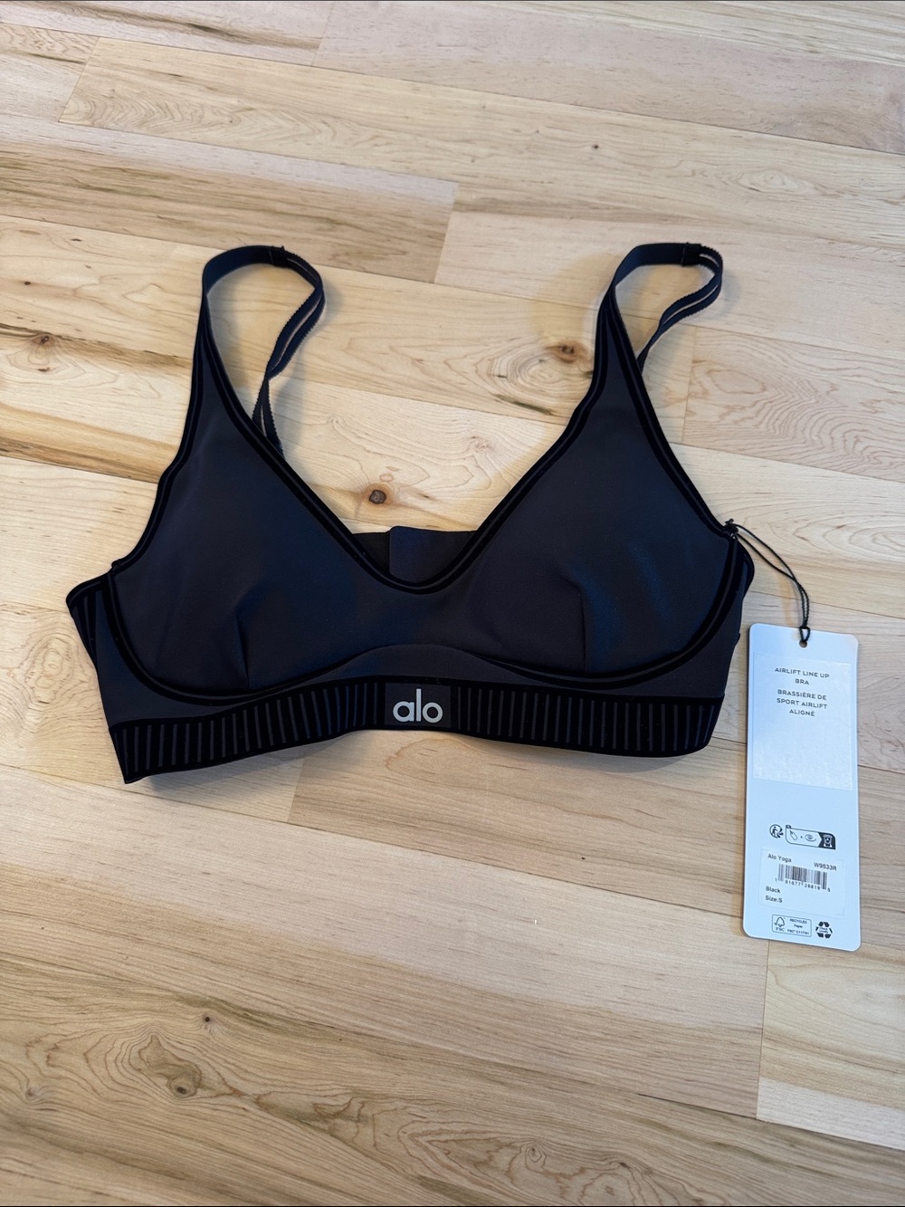 Alo Yoga Airlift Line Up Bra-New-S-Athletic-Athleisure - Picture 3 of 5
